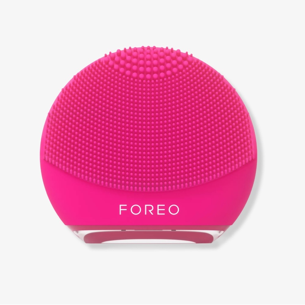 FOREO Vibrant Pink Cleansing Device